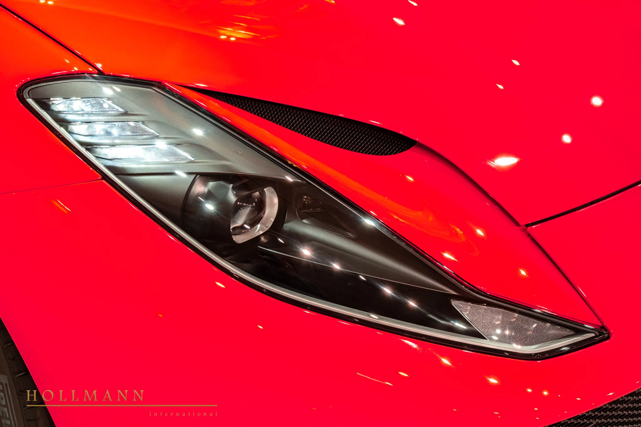 2024 Ferrari 812 GTS for sale, exterior, Rosso Corsa Red