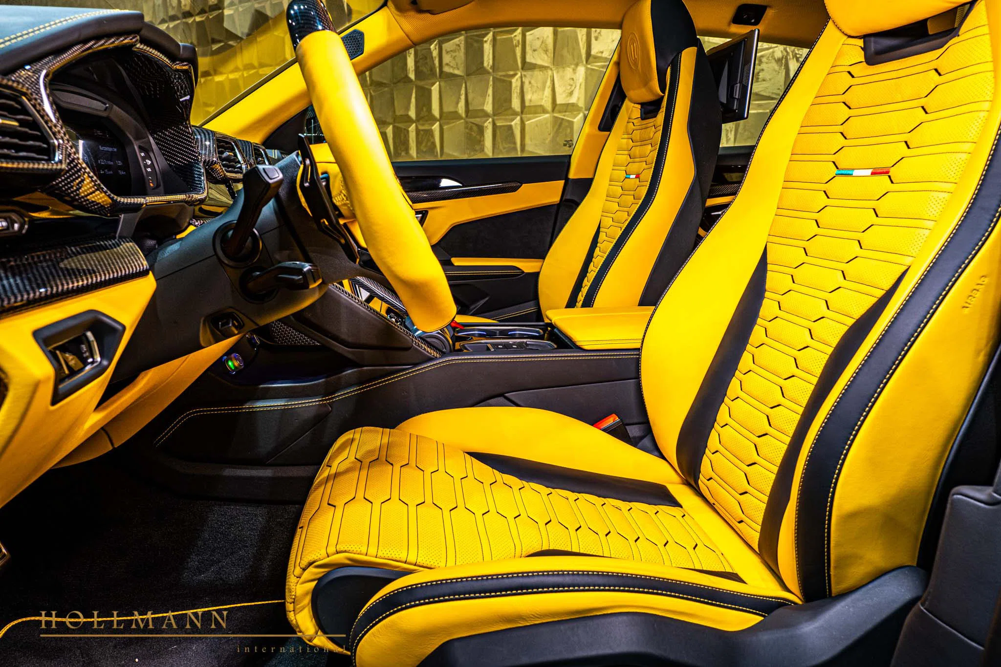 2024 Mansory Urus Venatus S interior, seats, Customized Leather Yellow/Black