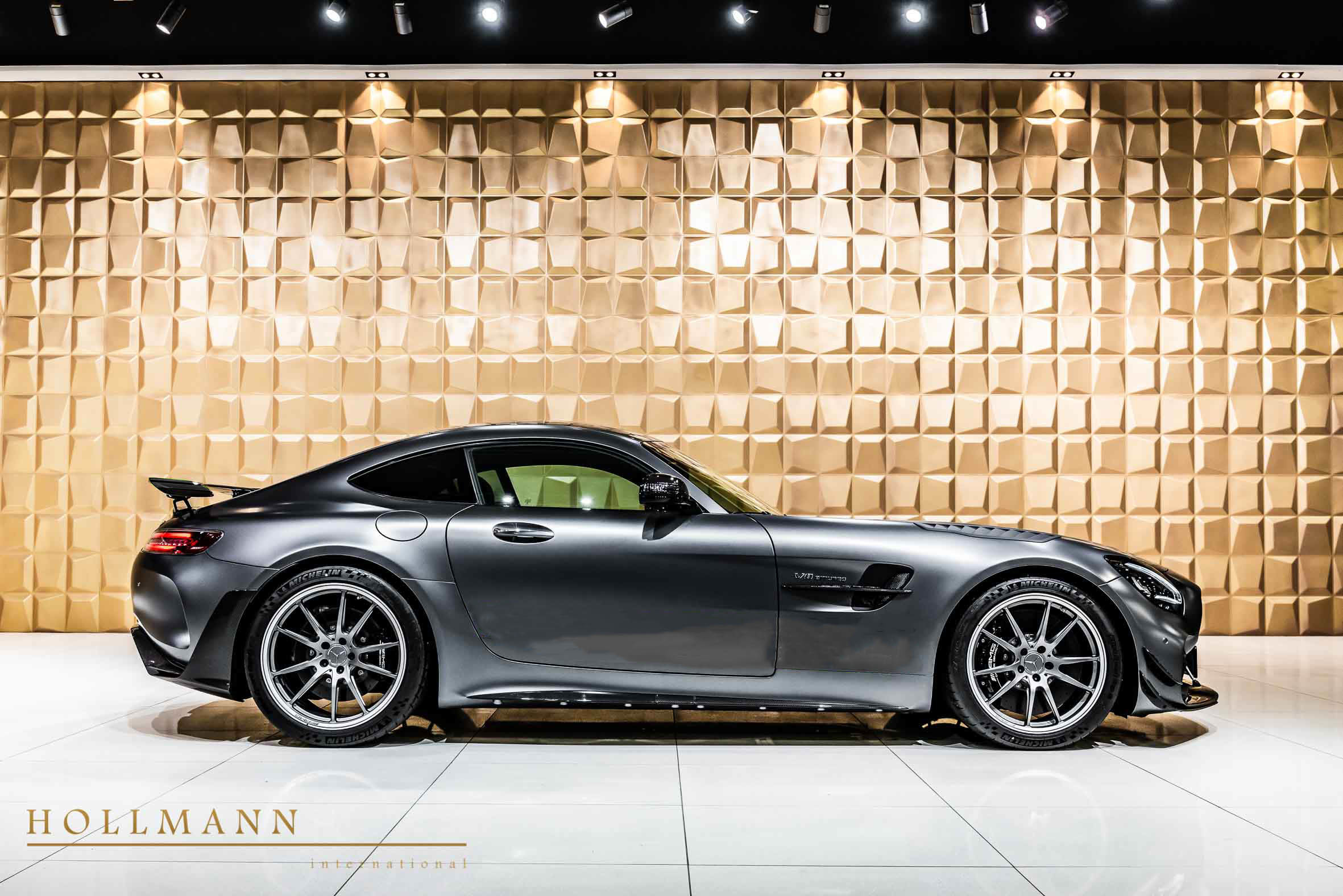 2019 Mercedes-AMG GT R PRO, 10/17