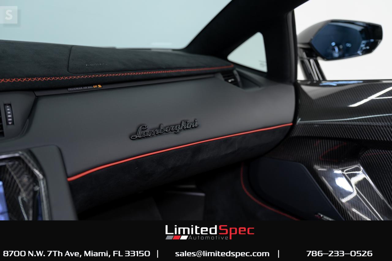 2020 Lamborghini Aventador SVJ, 13/18