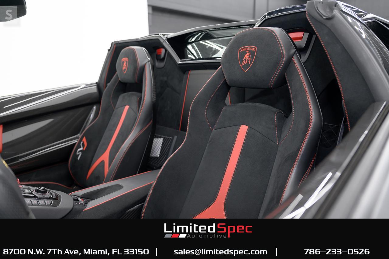 2020 Lamborghini Aventador SVJ, 16/18