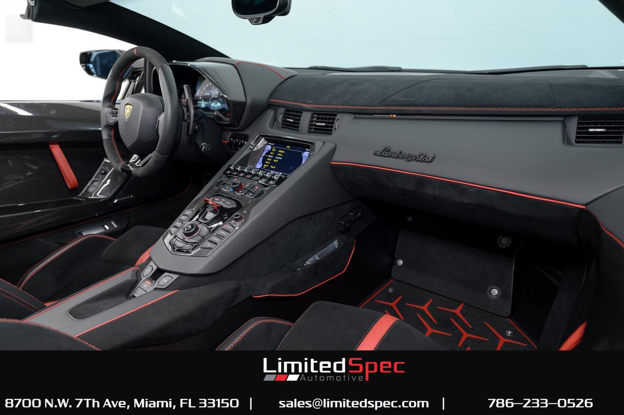 2020 Lamborghini Aventador SVJ, 17/18
