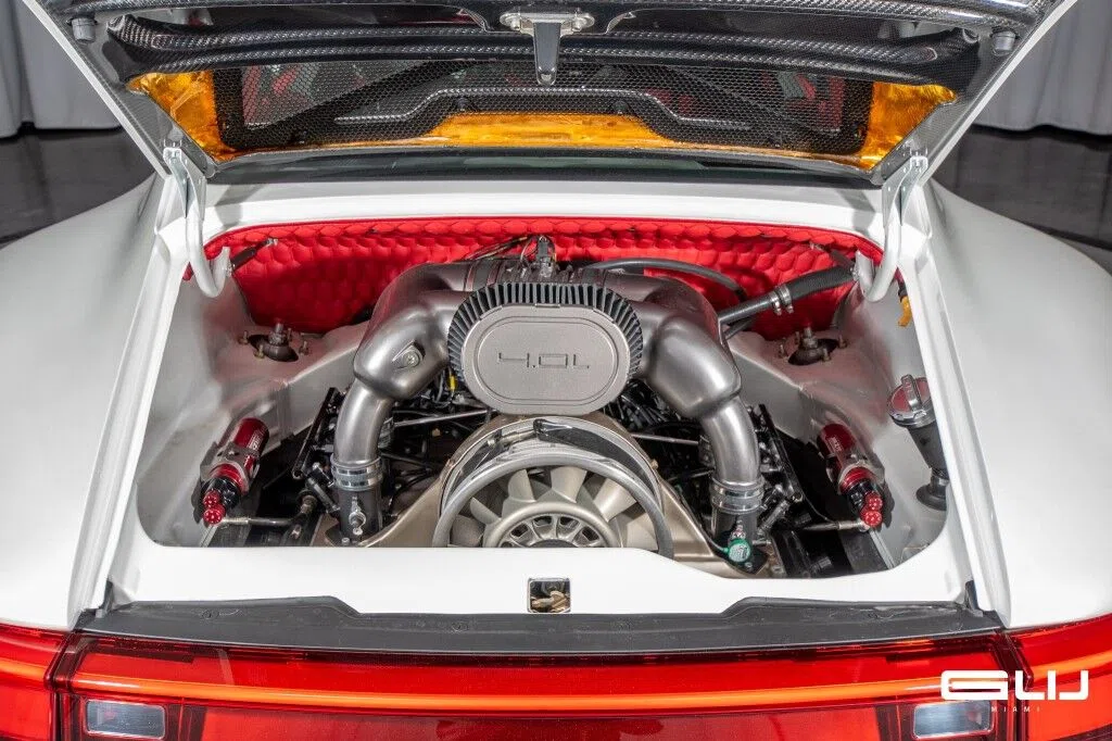 1995 Porsche 911 Carrera Remastered by Gunther Werks engine