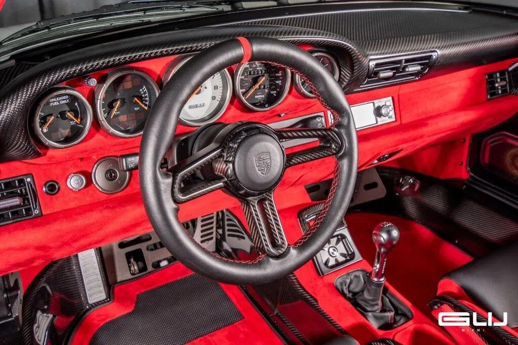 1995 Porsche 911 Carrera Remastered by Gunther Werks interior
