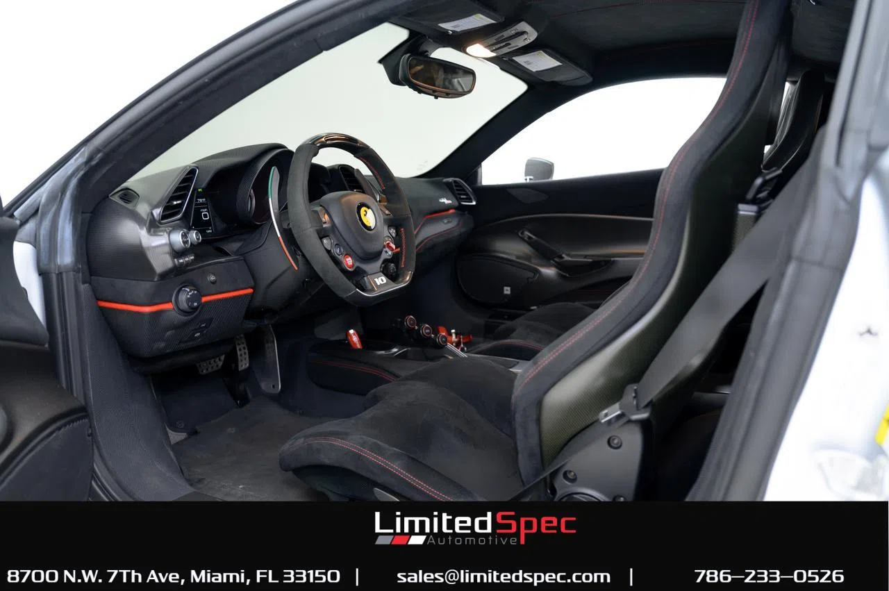 2019 Ferrari 488 Pista Piloti interior