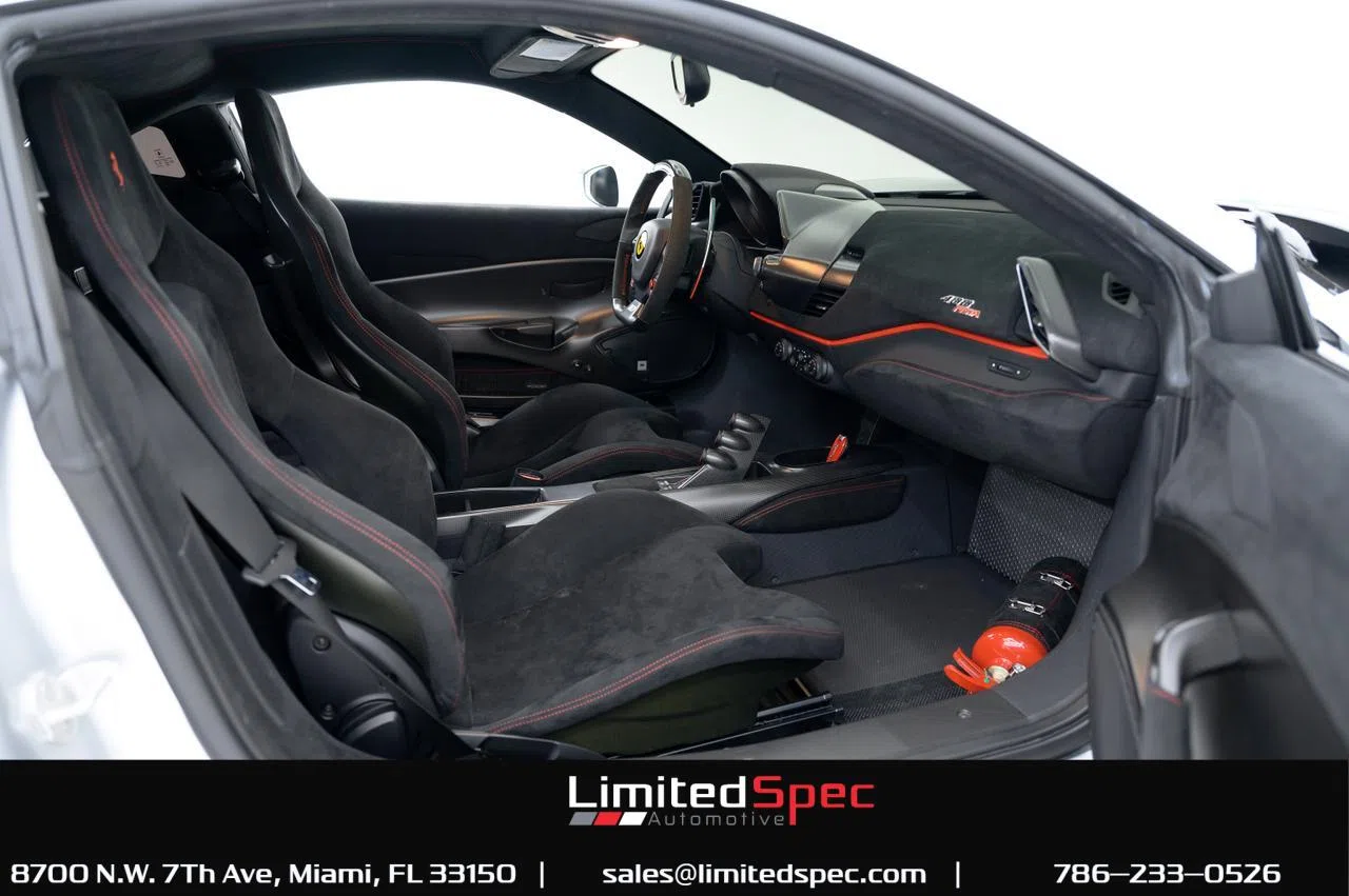 2019 Ferrari 488 Pista Piloti interior