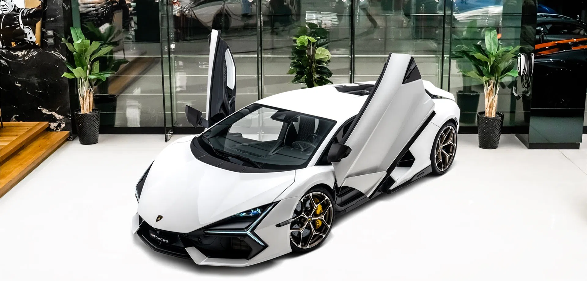 2024 Lamborghini Revuelto
