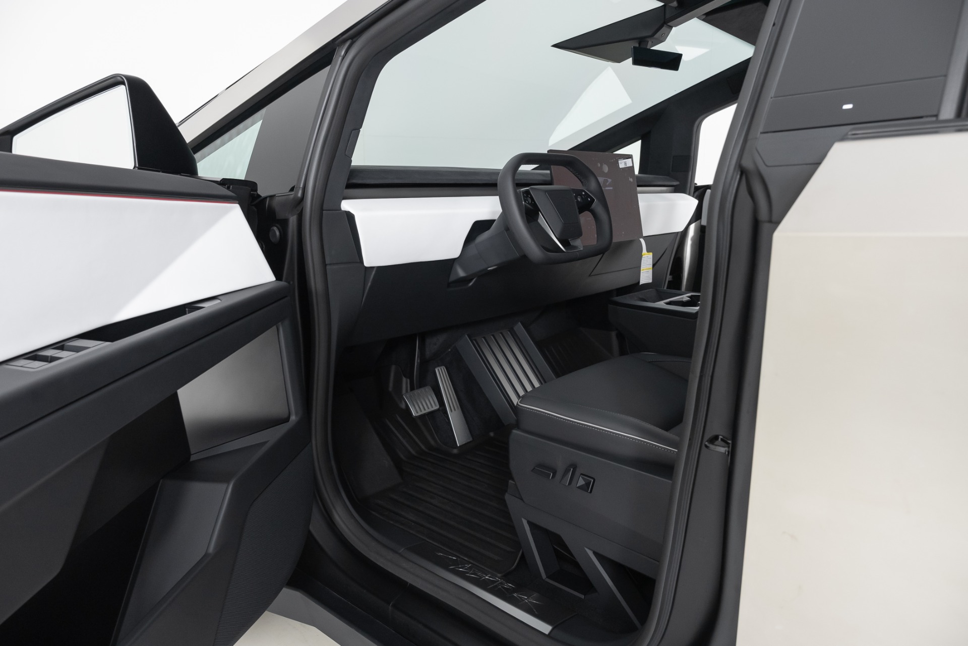 2024 Tesla Cybertruck, 5/19