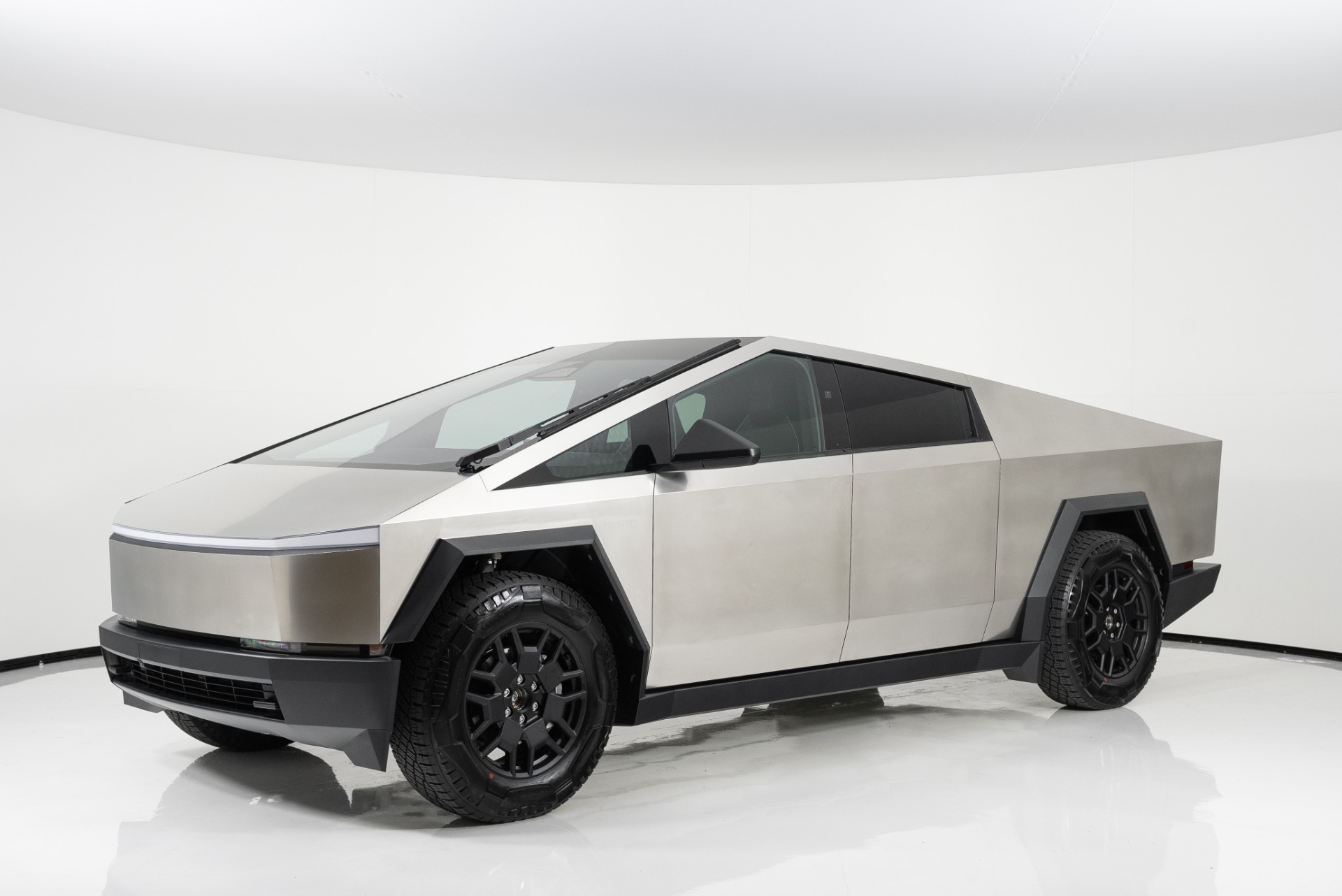 2024 Tesla Cybertruck, 10/19