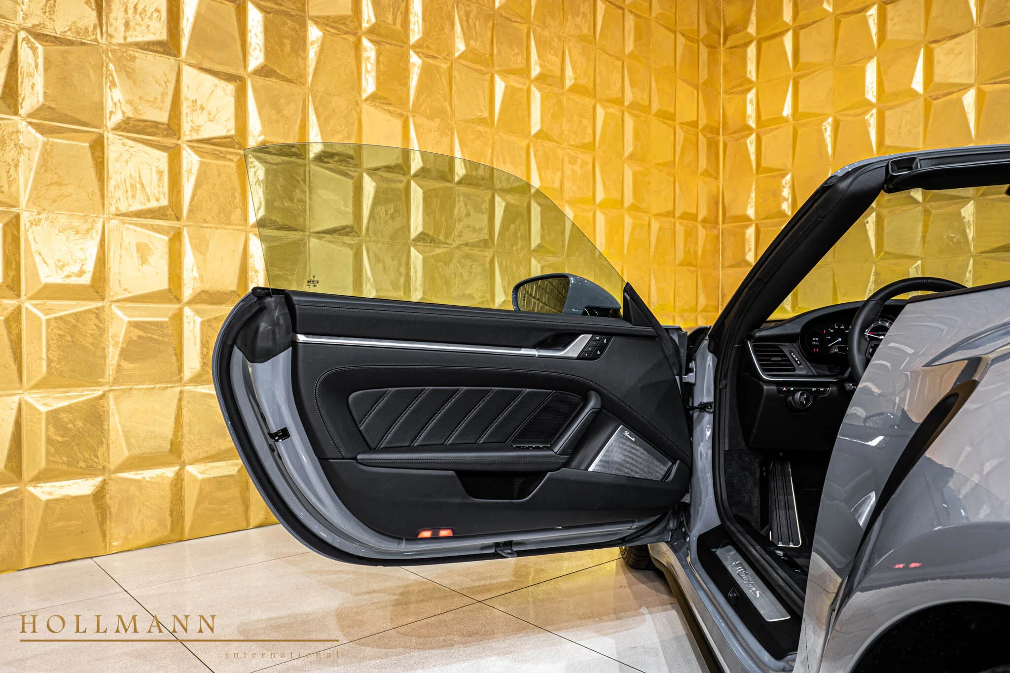 2024 Porsche 911 Turbo S Cabriolet interior, door panel, Black, Full leather