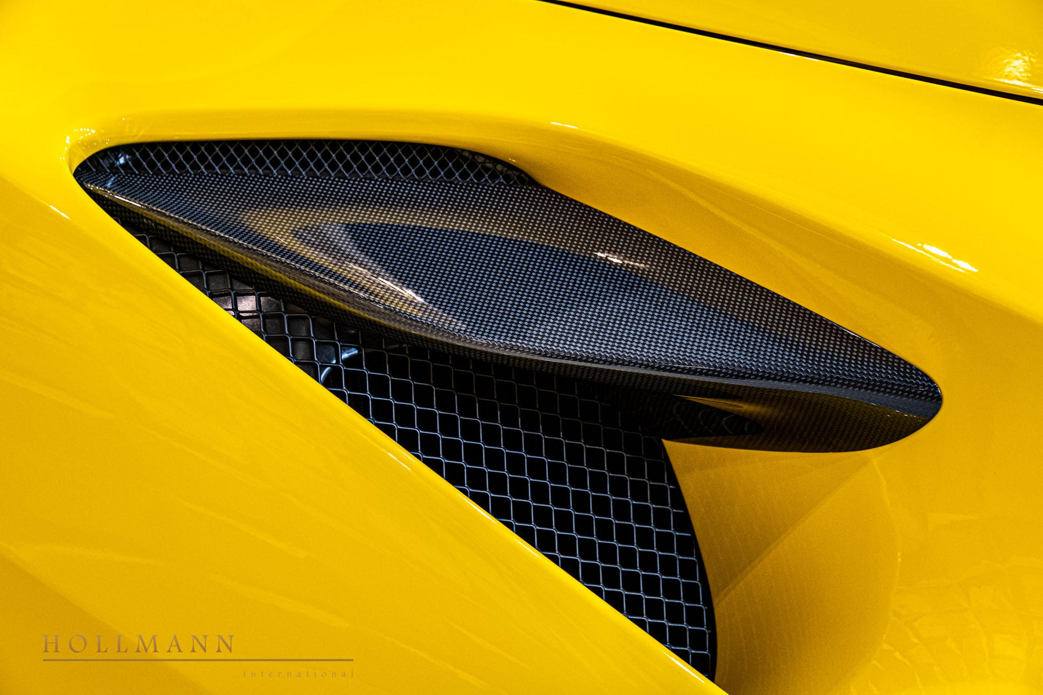 2024 Ferrari F8 Spider, 12/20