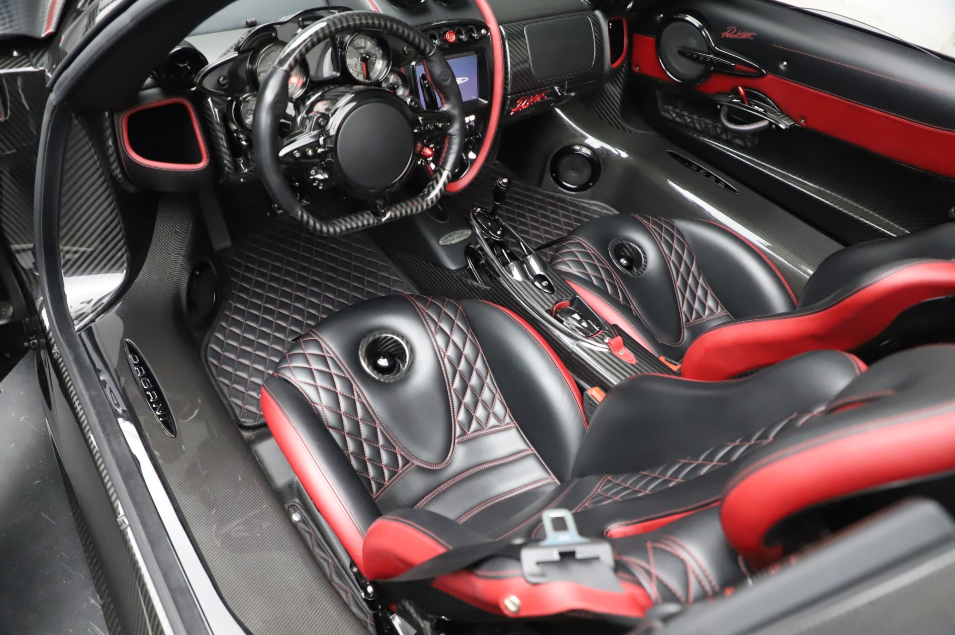 2017 Pagani Huayra Roadster, 16/24