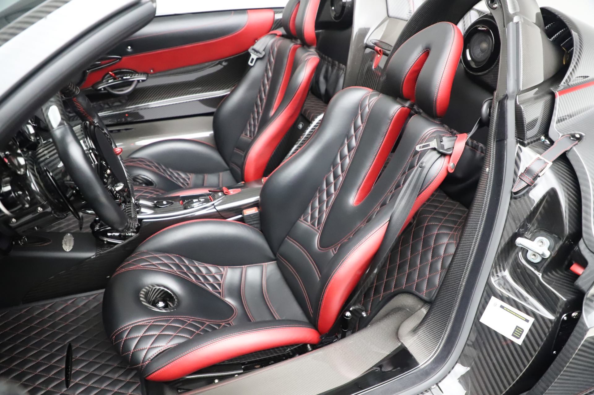 2017 Pagani Huayra Roadster, 17/24
