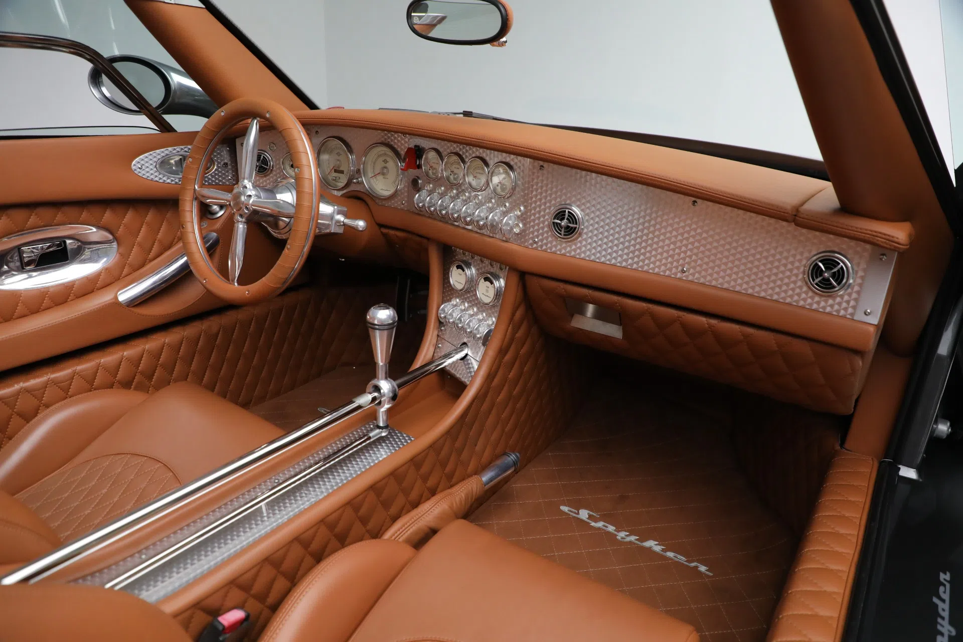 2006 Spyker C8 Spyder interior, dashboard, COGNAC