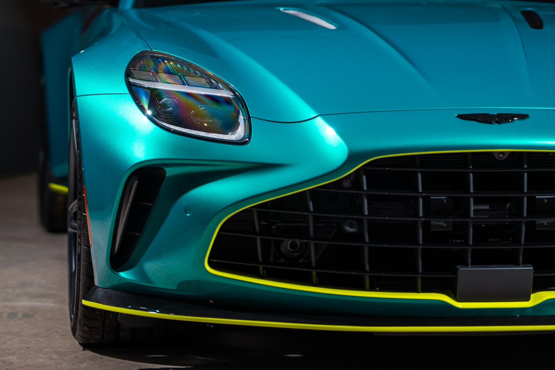 2024 Aston Martin Vantage, 6/19