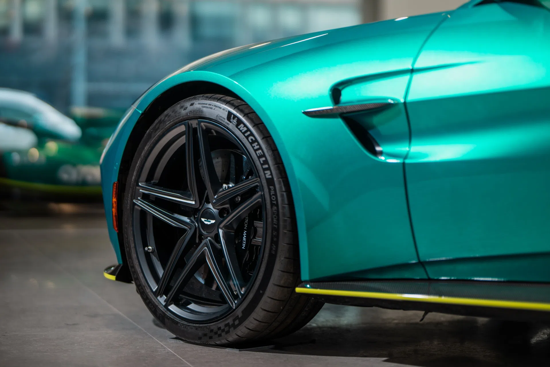 2024 Aston Martin Vantage for sale, exterior