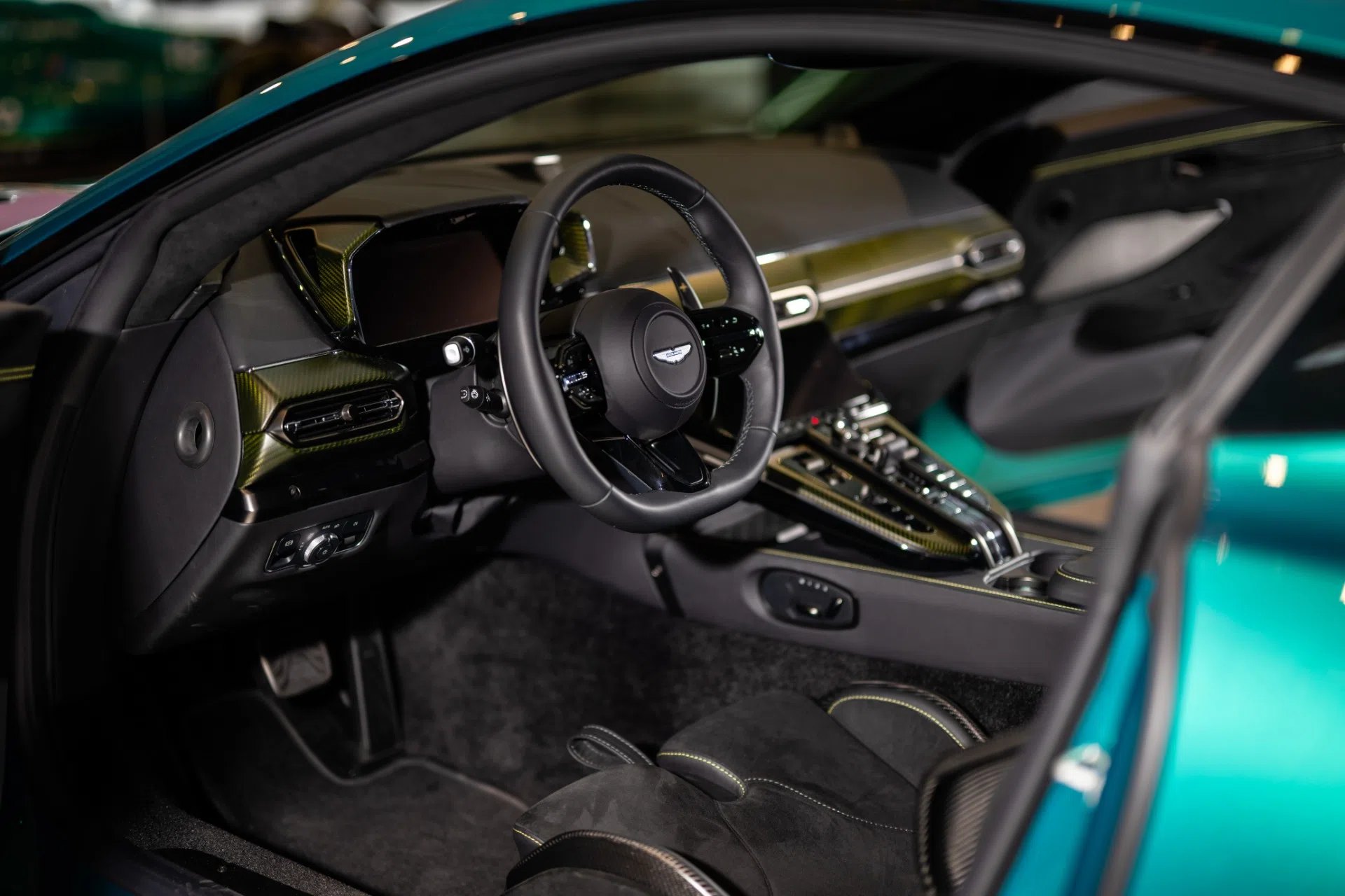 2024 Aston Martin Vantage interior