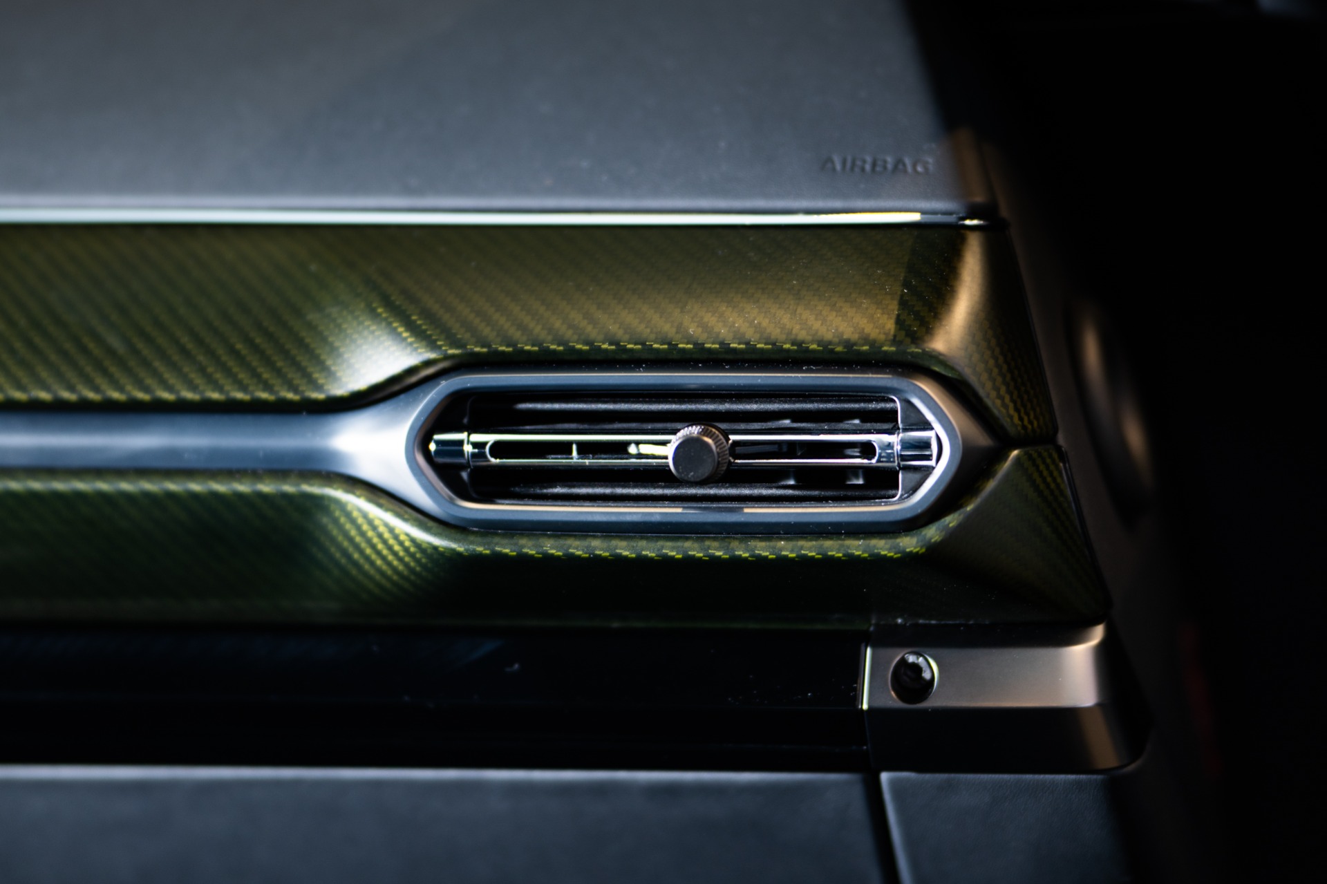 2024 Aston Martin Vantage, 12/19