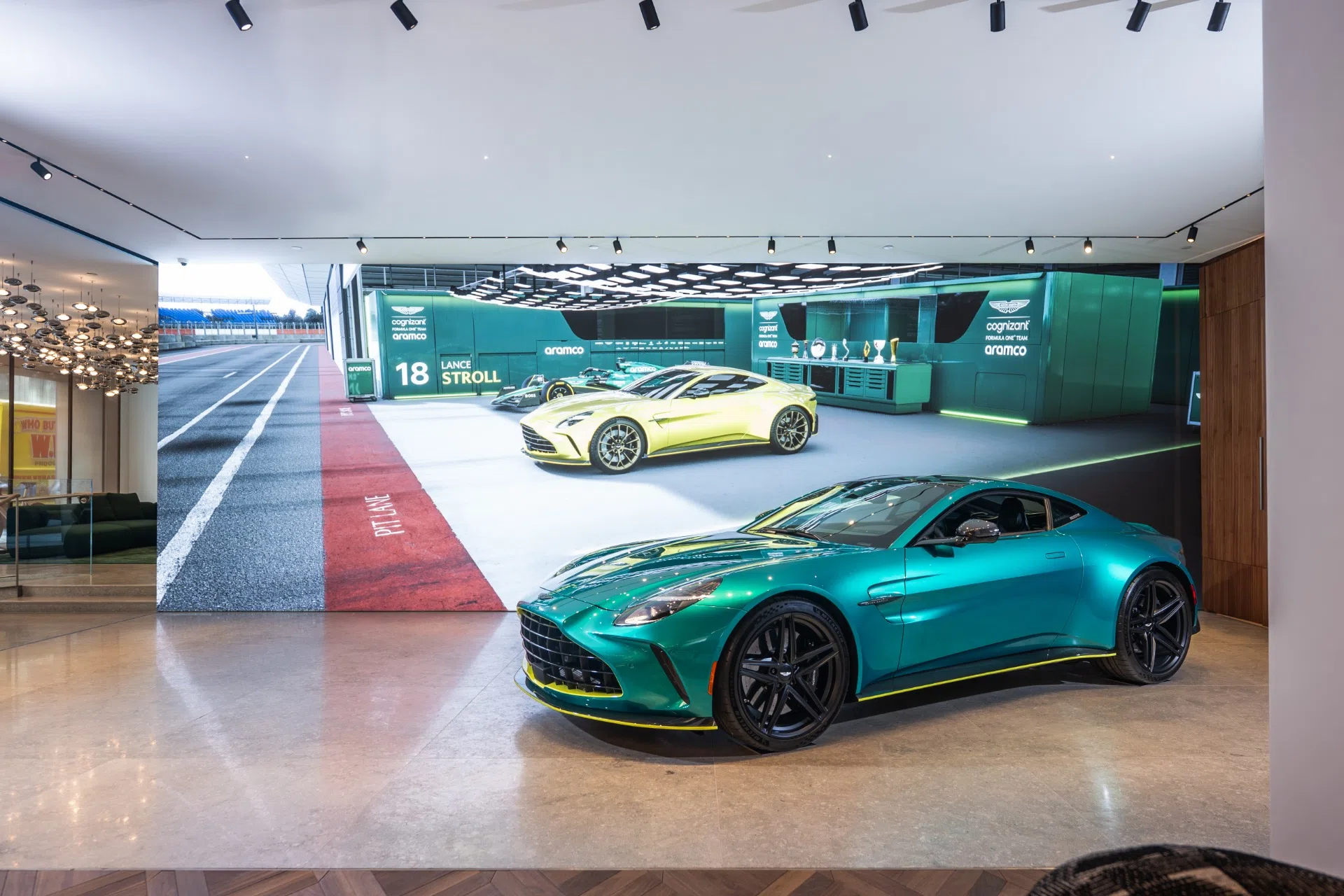 2024 Aston Martin Vantage for sale, photo 14 of 19