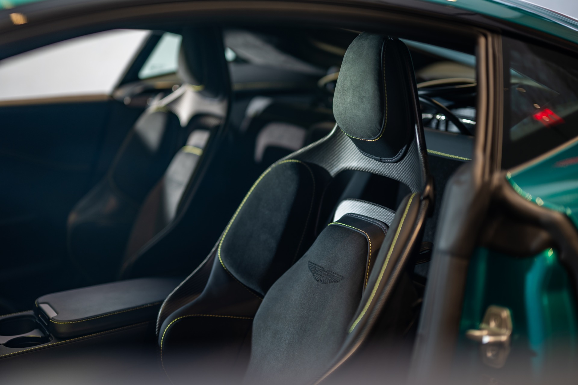 2024 Aston Martin Vantage, 17/19