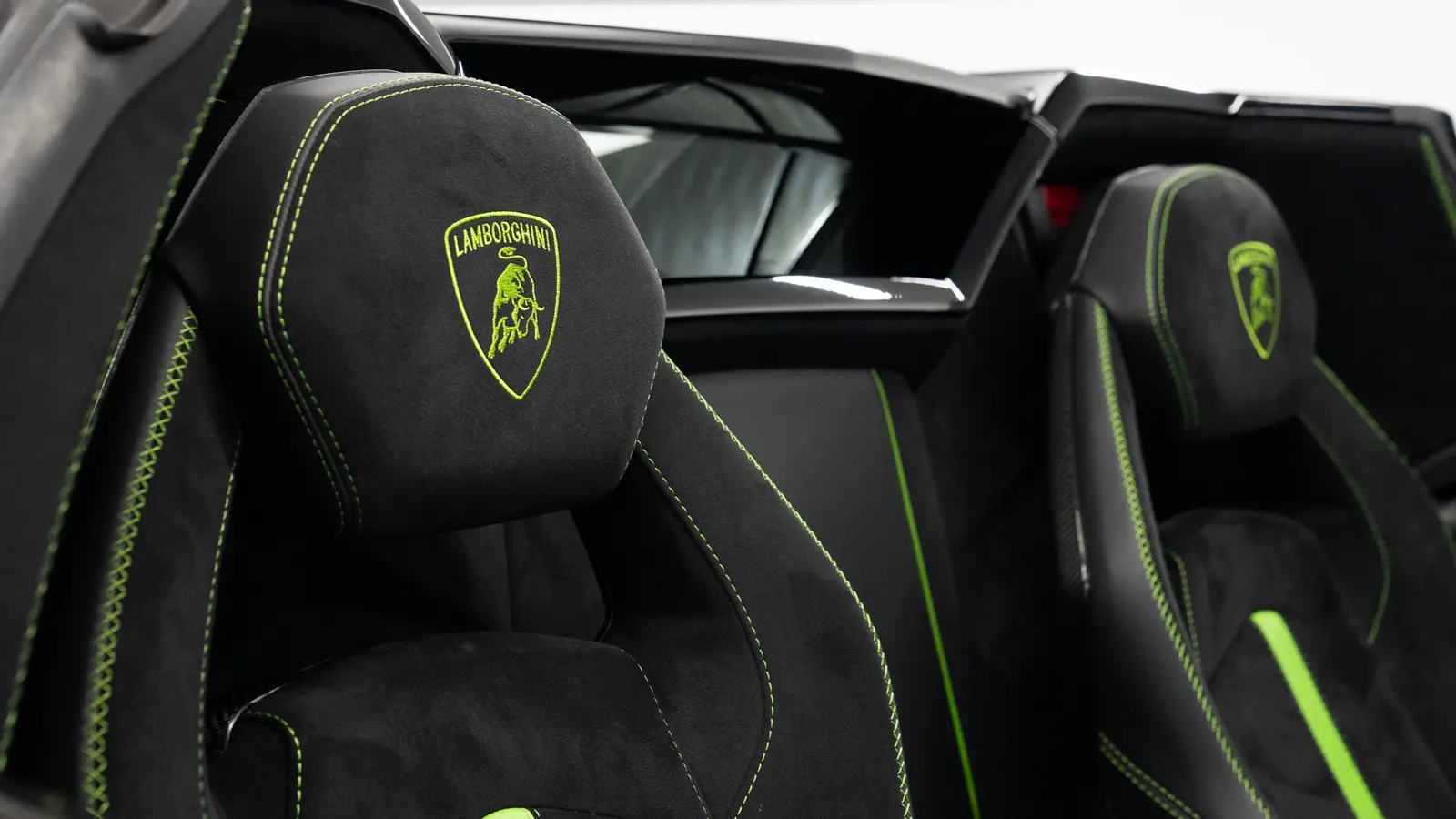 2020 Lamborghini AVENTADOR SVJ ROADSTER, 10/20