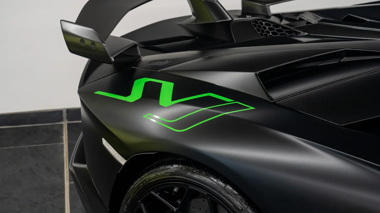 2020 Lamborghini AVENTADOR SVJ ROADSTER, 12/20