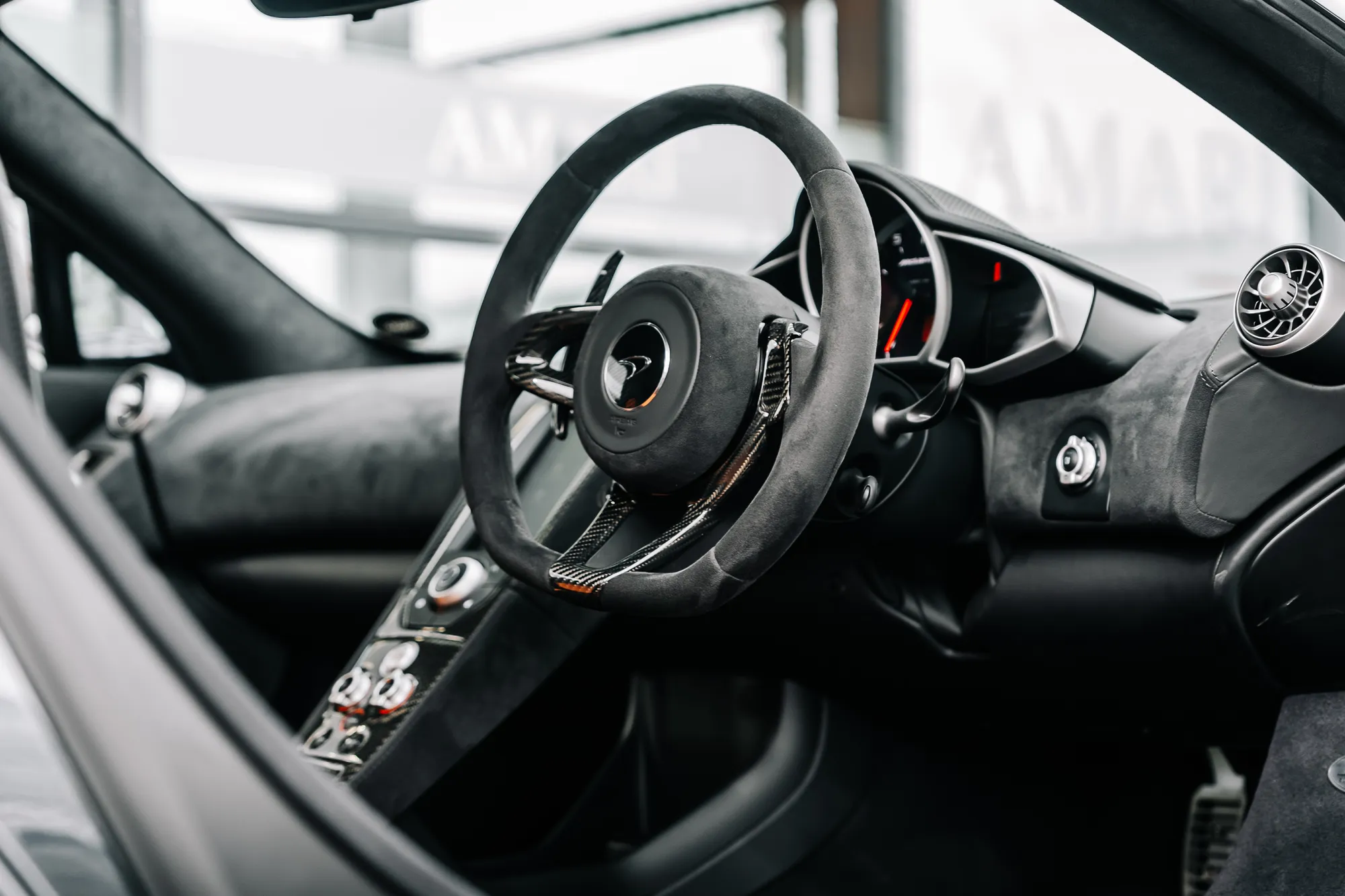 2015 McLaren 650s Le Mans Edition, 18/20
