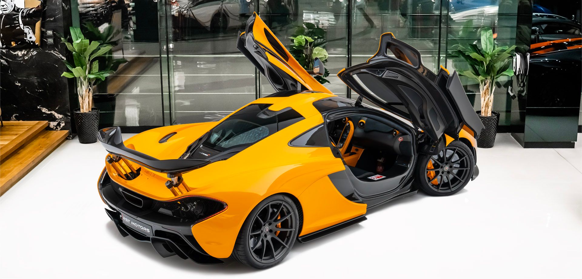 2015 McLaren P1, 2/20