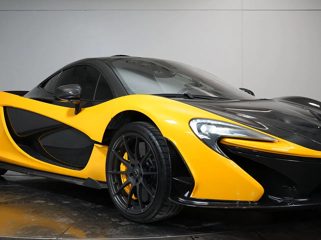 2013 McLaren P1 for sale, exterior, Volcano Yellow over Carbon