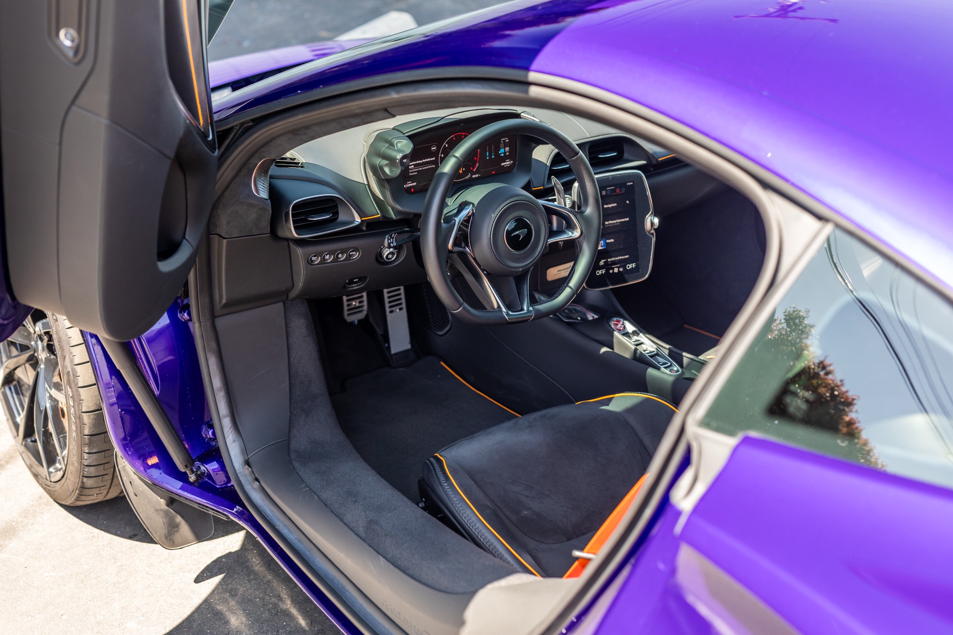 2023 McLaren Artura, 5/19