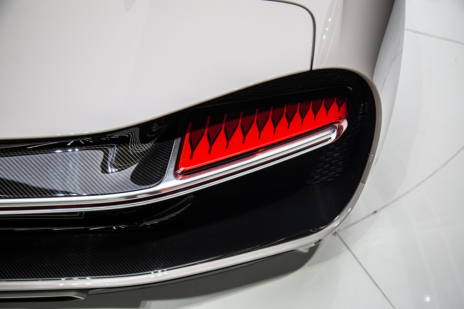 2018 Bugatti Chiron, 8/20