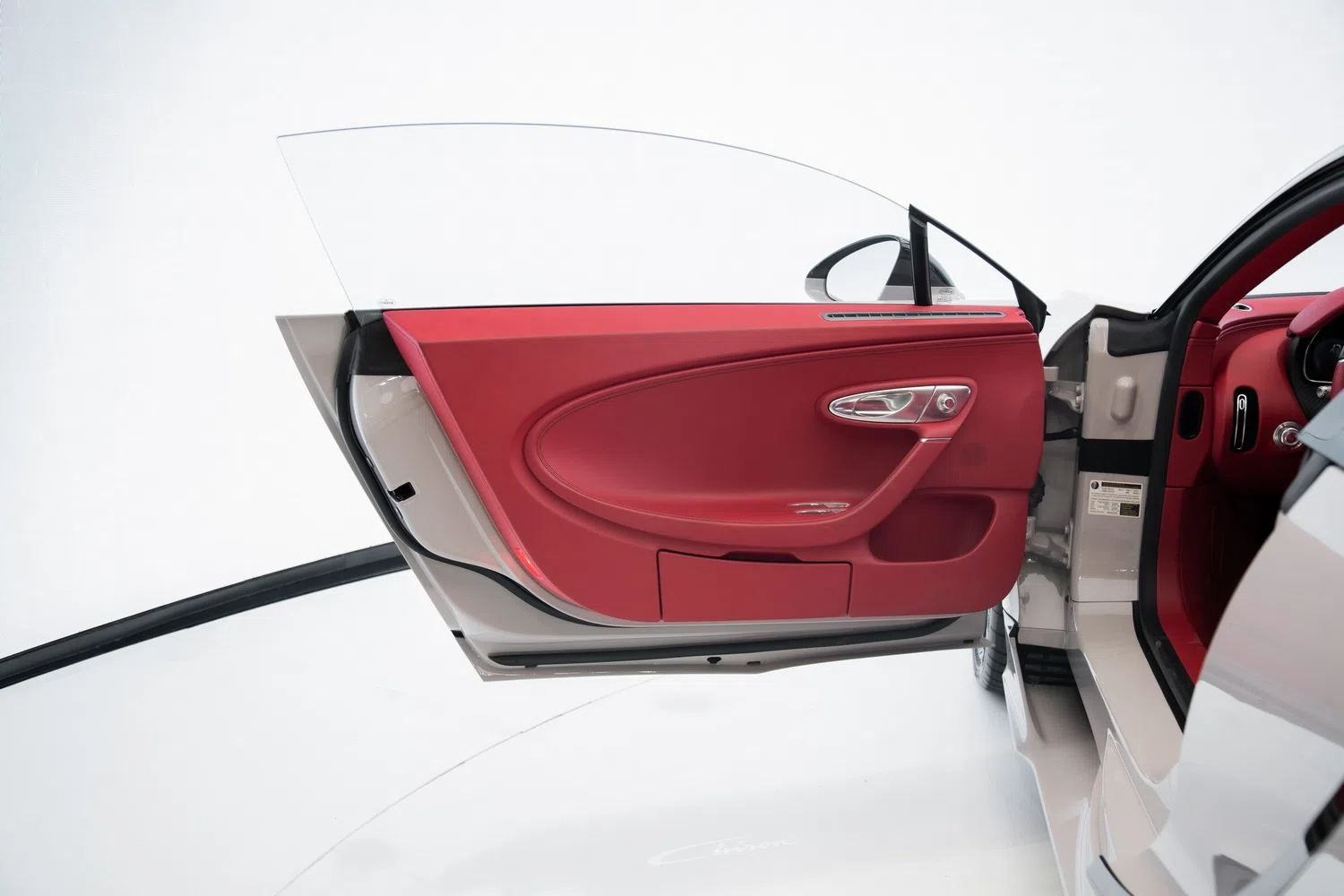 2018 Bugatti Chiron interior, door panel