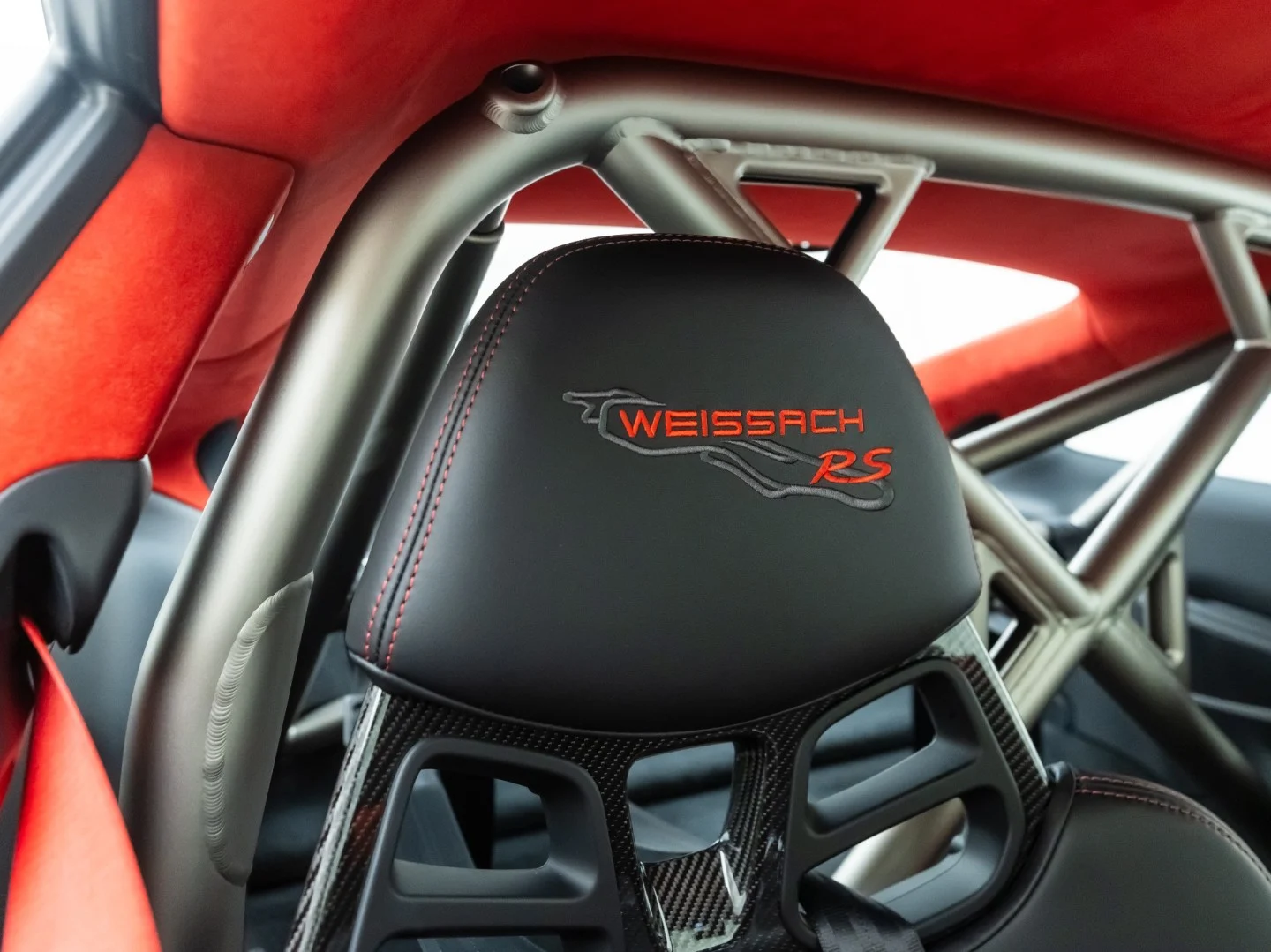 2018 Porsche 911 GT2 RS Weissach, 13/20