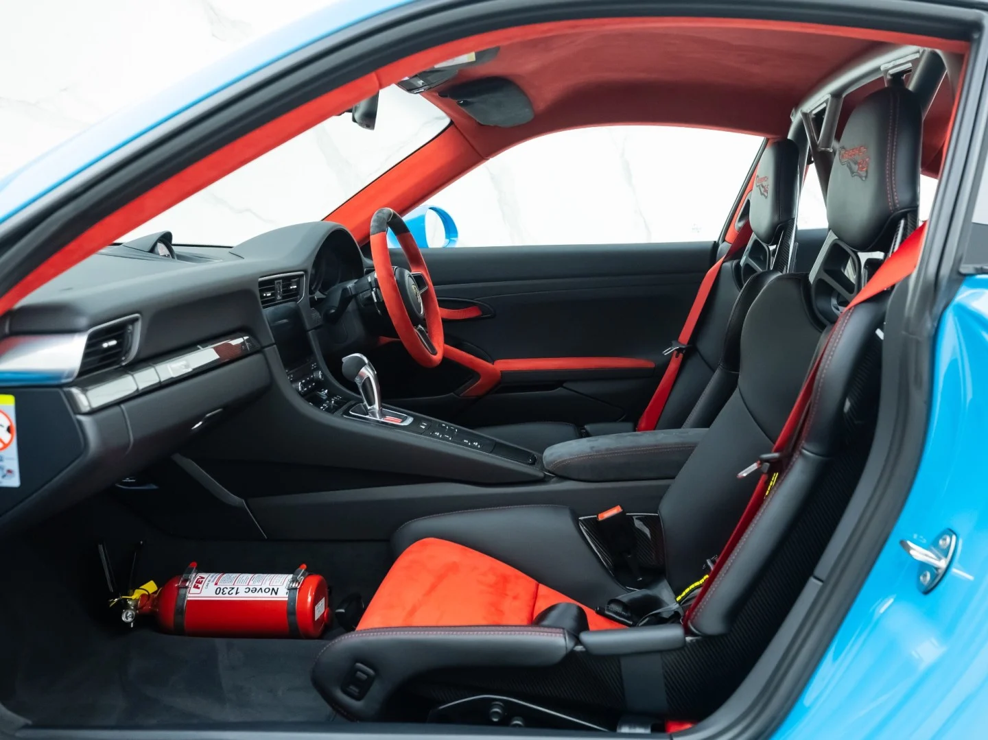 2018 Porsche 911 GT2 RS Weissach, 16/20