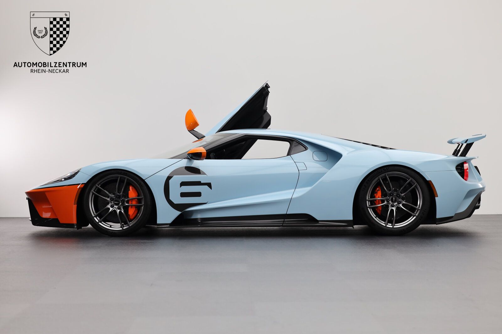 2021 Ford GT Heritage Edition Gulf, 2/17