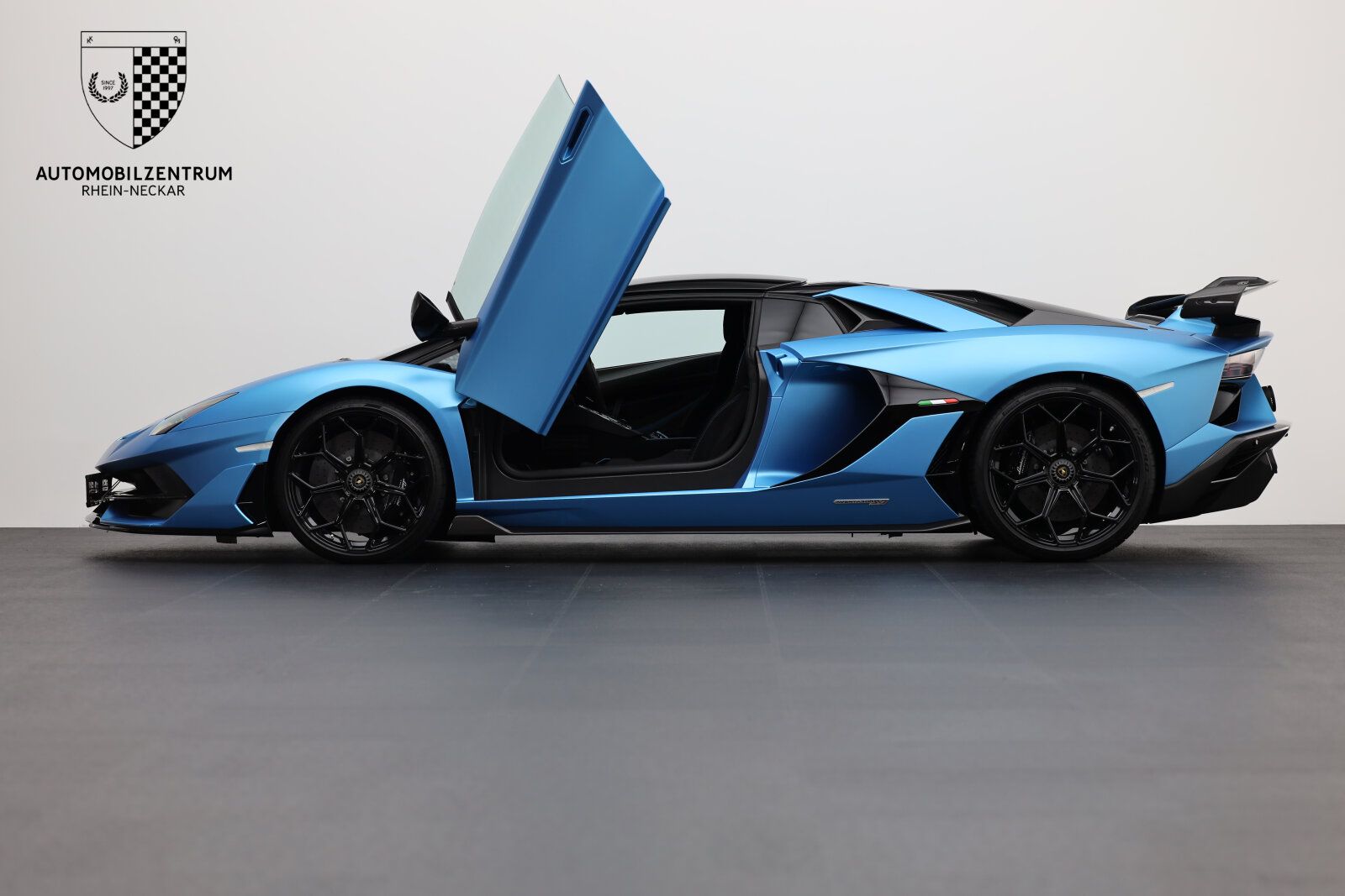 2020 Lamborghini Aventador SVJ Roadster, 2/20