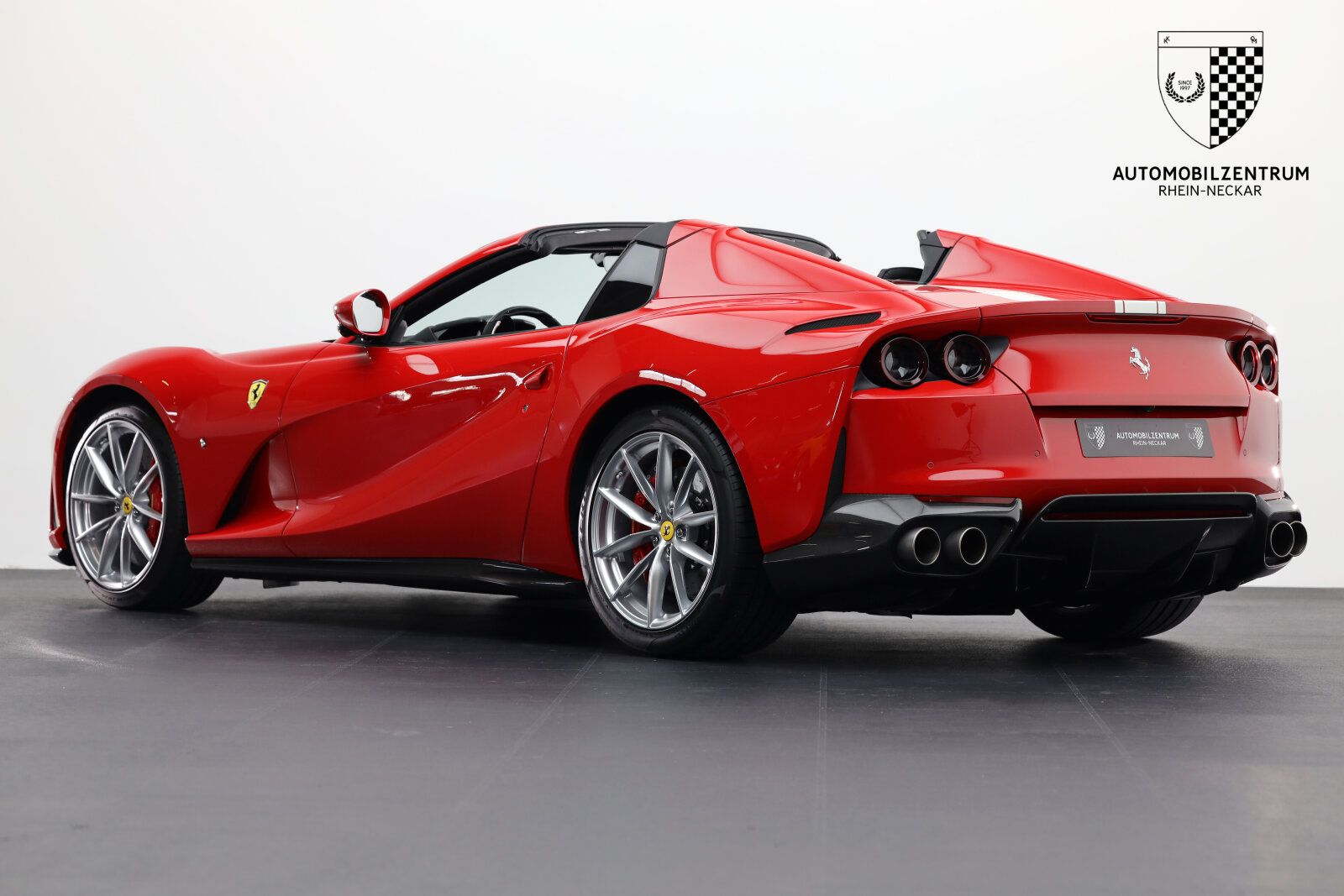 2022 Ferrari 812 GTS, 8/14