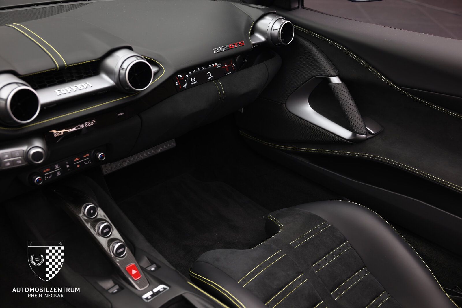 2024 Ferrari 812 GTS, 6/12