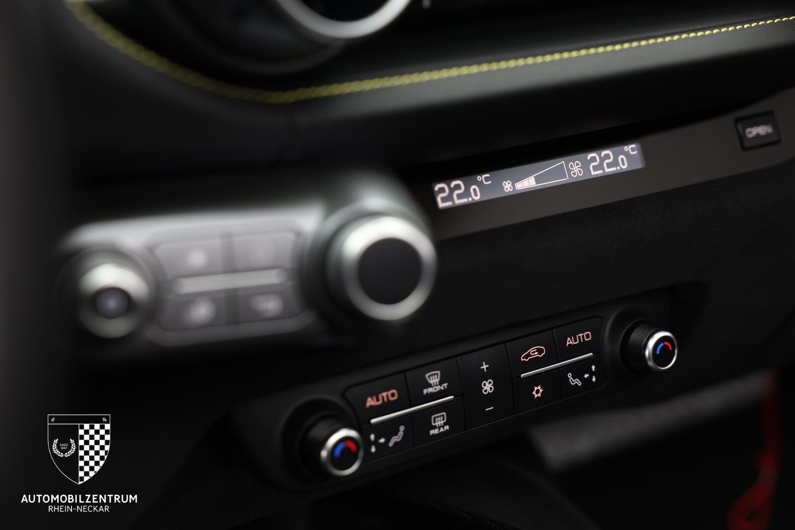 2024 Ferrari 812 GTS, 12/12