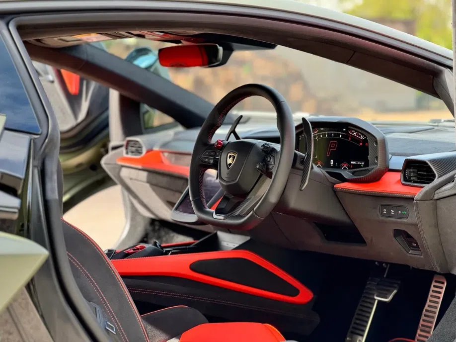 2024 Lamborghini Revuelto interior