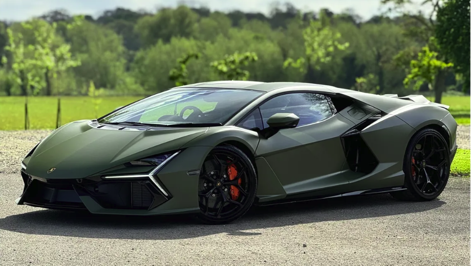 2024 Lamborghini Revuelto