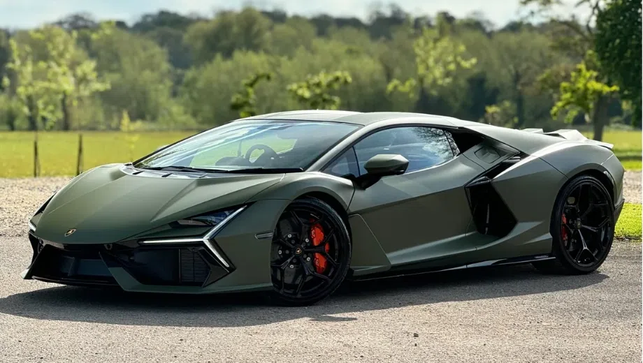 2024 Lamborghini Revuelto
