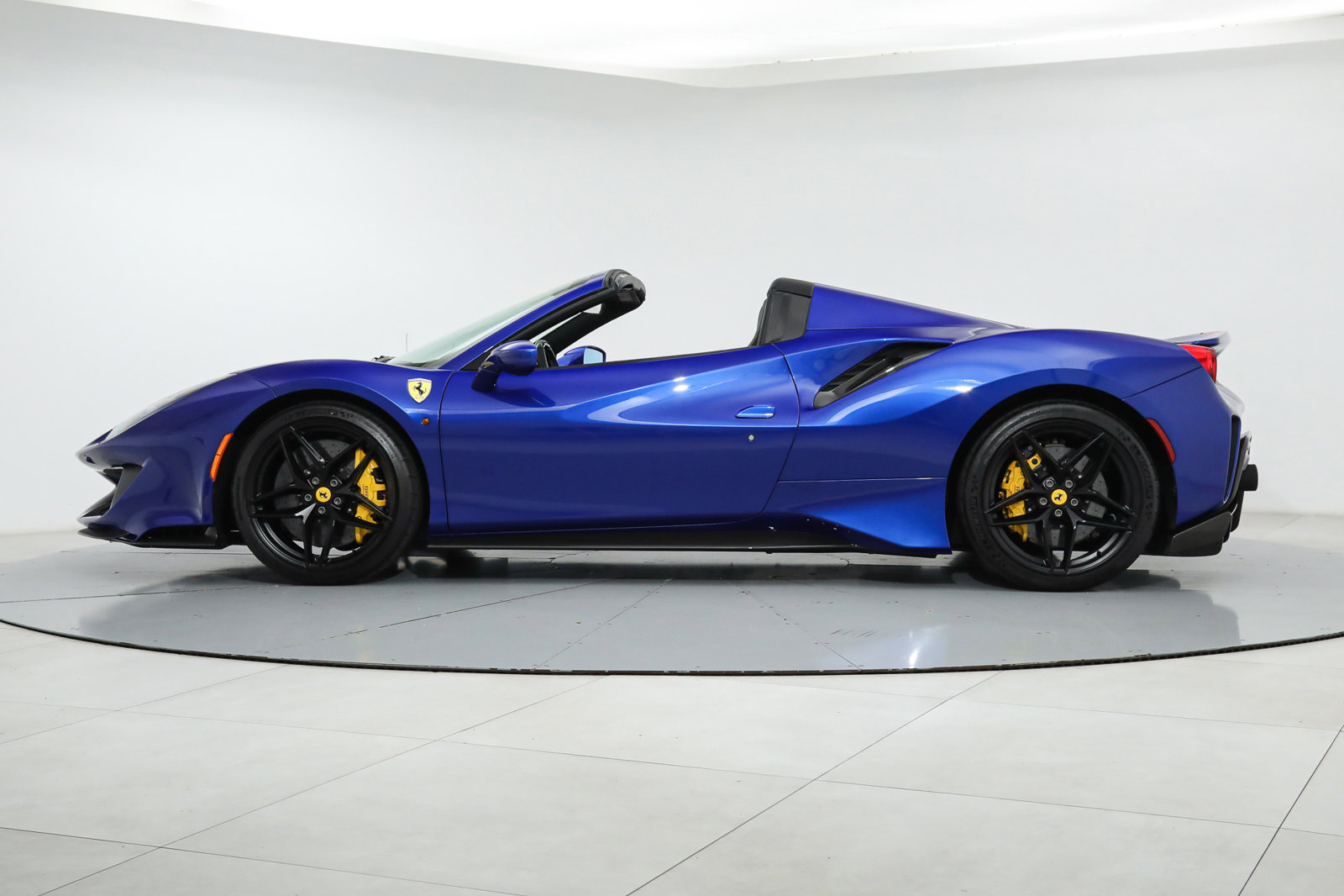 2019 Ferrari 488 Pista Spider, 3/13