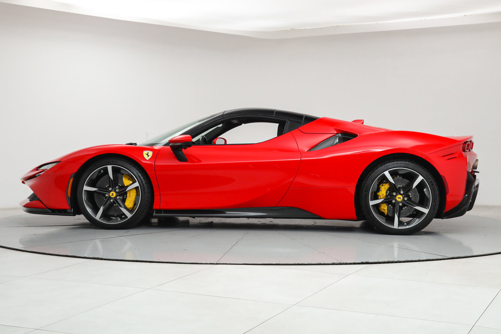 2023 Ferrari SF90 Spider, 7/20