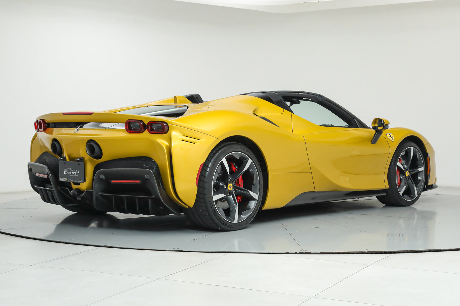 2023 Ferrari SF90 Spider, 3/20