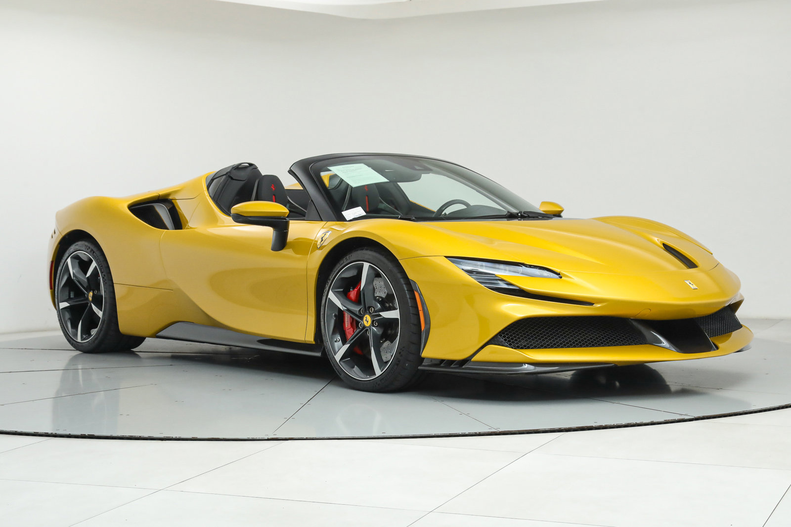 2023 Ferrari SF90 Spider, 12/20