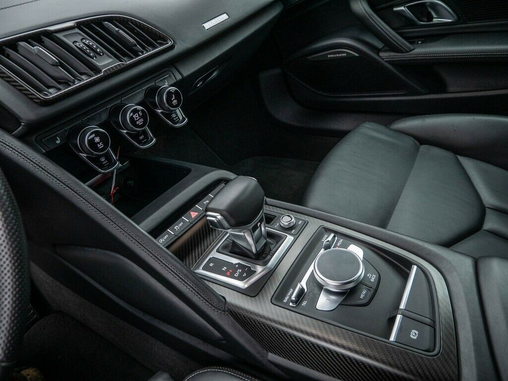 2016 Audi R8 V10 plus 5.2FSI, 4/14