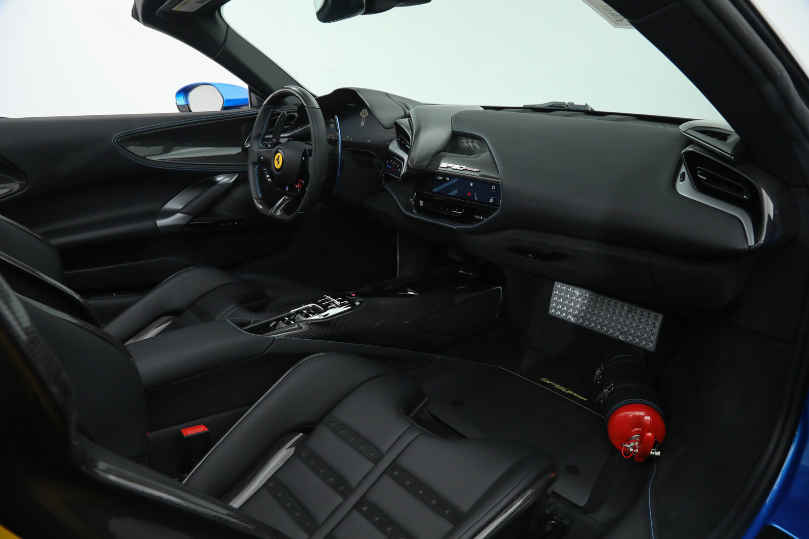 2023 Ferrari SF90 Spider Atelier, 18/20