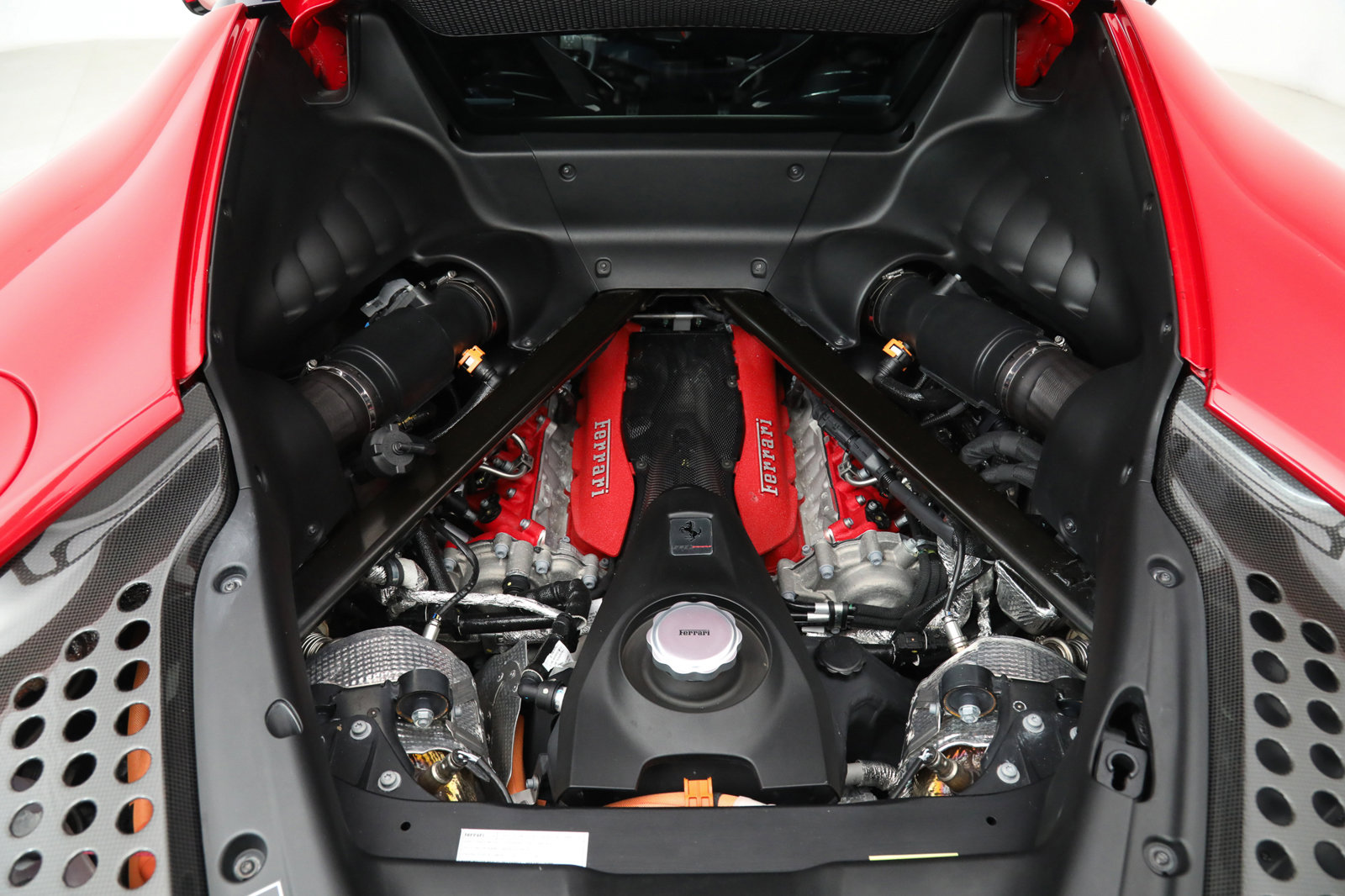 2022 Ferrari SF90 Stradale Assetto Fiorano, 16/20