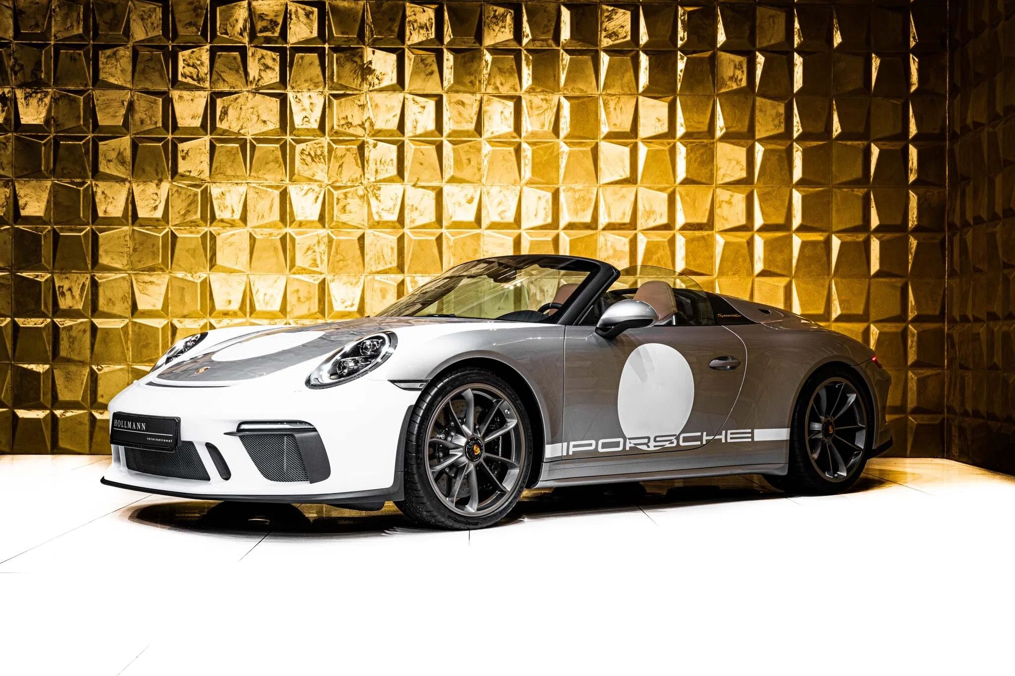 2024 Porsche 911 Speedster Heritage Design Edition for sale, exterior, GT Silver Metallic